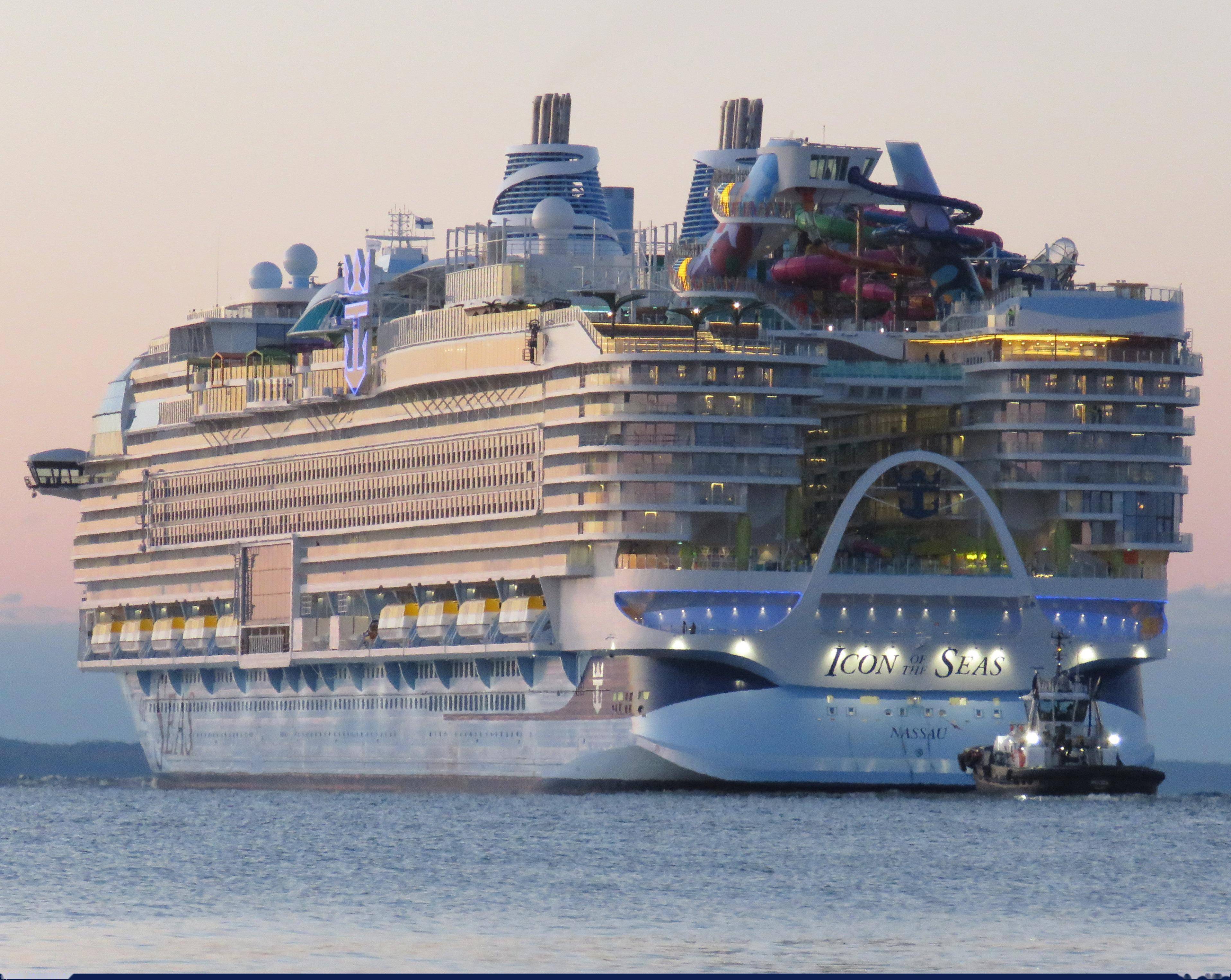 卢西塔尼亚号皇家邮轮.