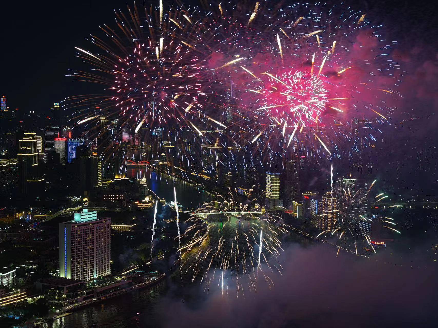 暌违十二载,烟花璀璨白鹅潭_汇演_广州_湾区