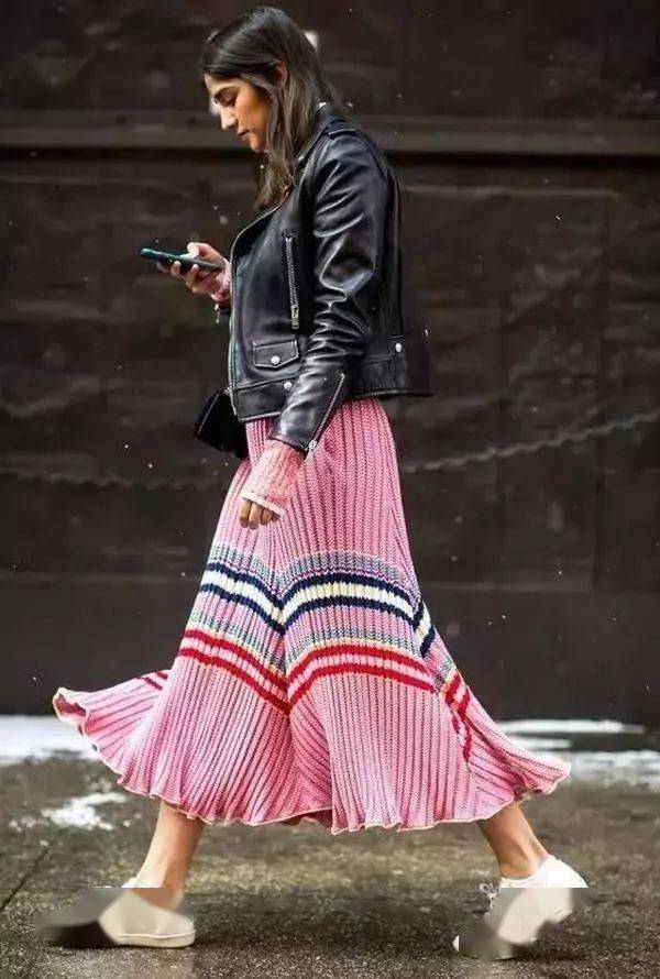 才不会显胖~半身裙 长筒靴穿裙子露腿冷?