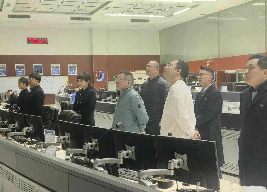 李焱副总经理慰问一线值守人员_运营_工作_地铁