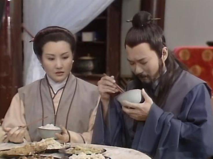 长大才知许娇容的好,难怪李公甫心甘情愿给她养弟弟,!