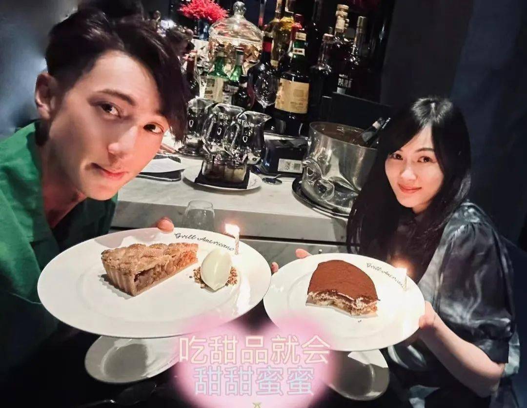 "爱战胜一切!"吴尊庆祝与妻子相恋28周年_th_his_wife
