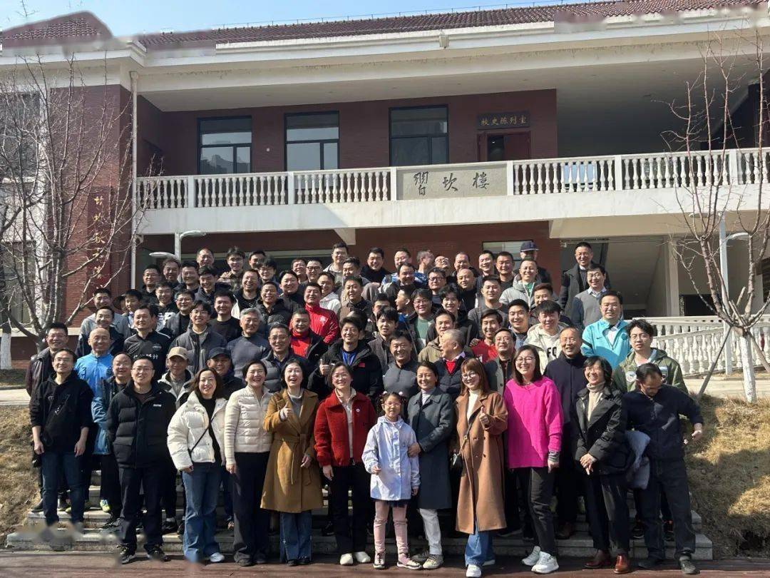 【校友】沙市中学举行2024龙年新春校友足球联谊赛_习