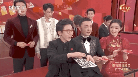 也登上了热搜"小尼的扑克牌没对上"跟着刘谦一起"见证奇迹"许多人纷纷