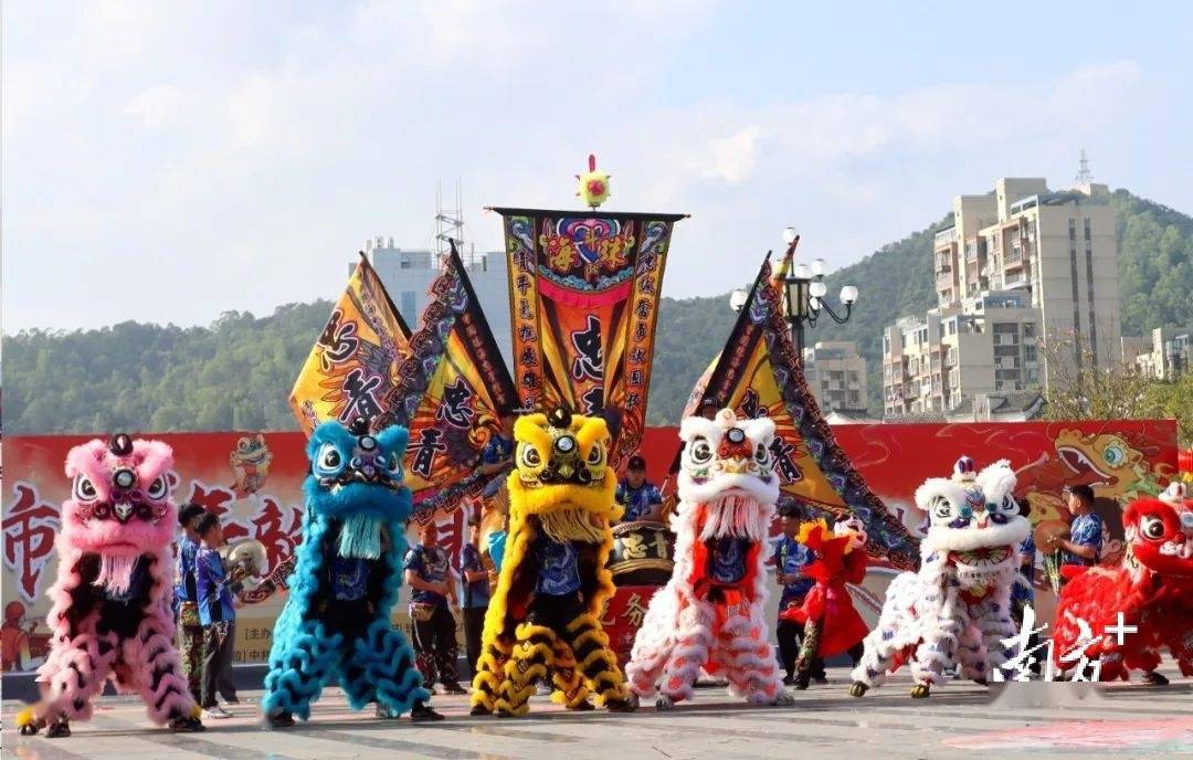 年味拉满!珠海新春非遗民俗大巡游上演"人从众"