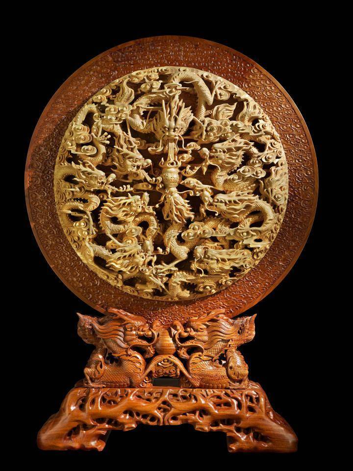 他觉得,龙虽然是中国人的符号,是华夏先民的图腾,但它本来就是从无形