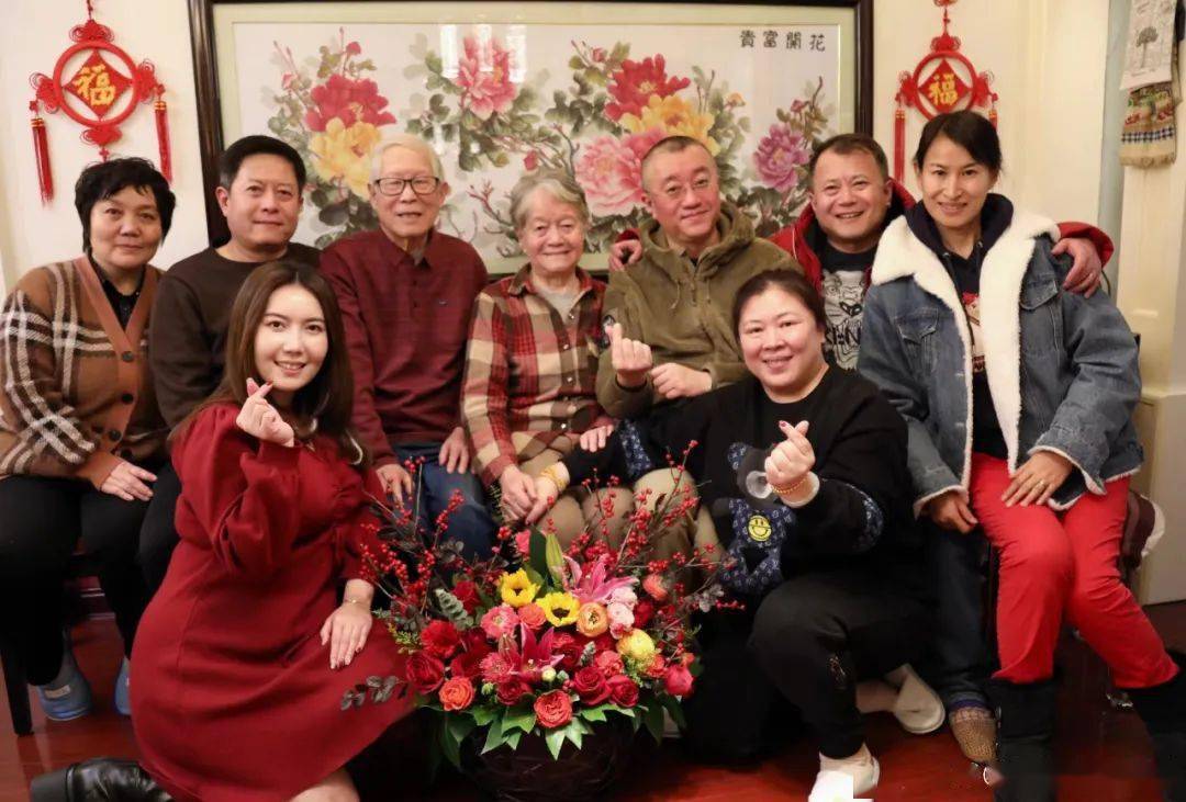 你要拍年,就不能只拍年_张乔_模样_家人