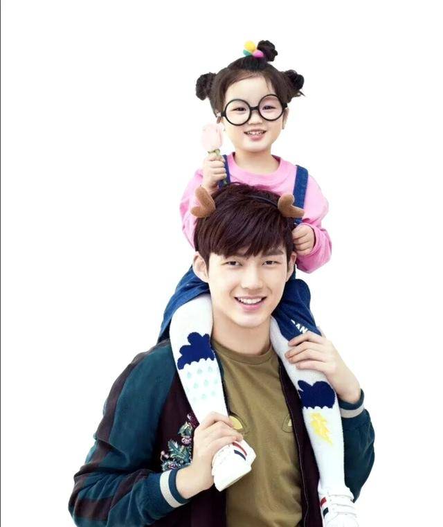 爸爸去哪儿的阿拉蕾长大了! 和董力再次同框回忆满满!