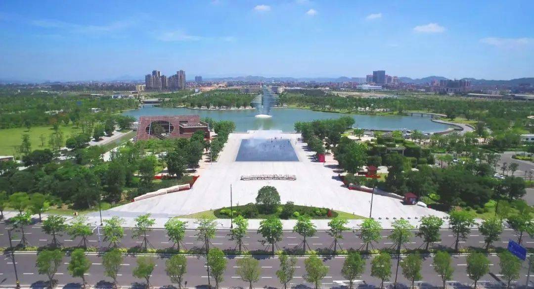 海丝艺术公园等你来打卡拍照"龙"字谜,藏"龙"诗龙形滴水兽,龙形卡通