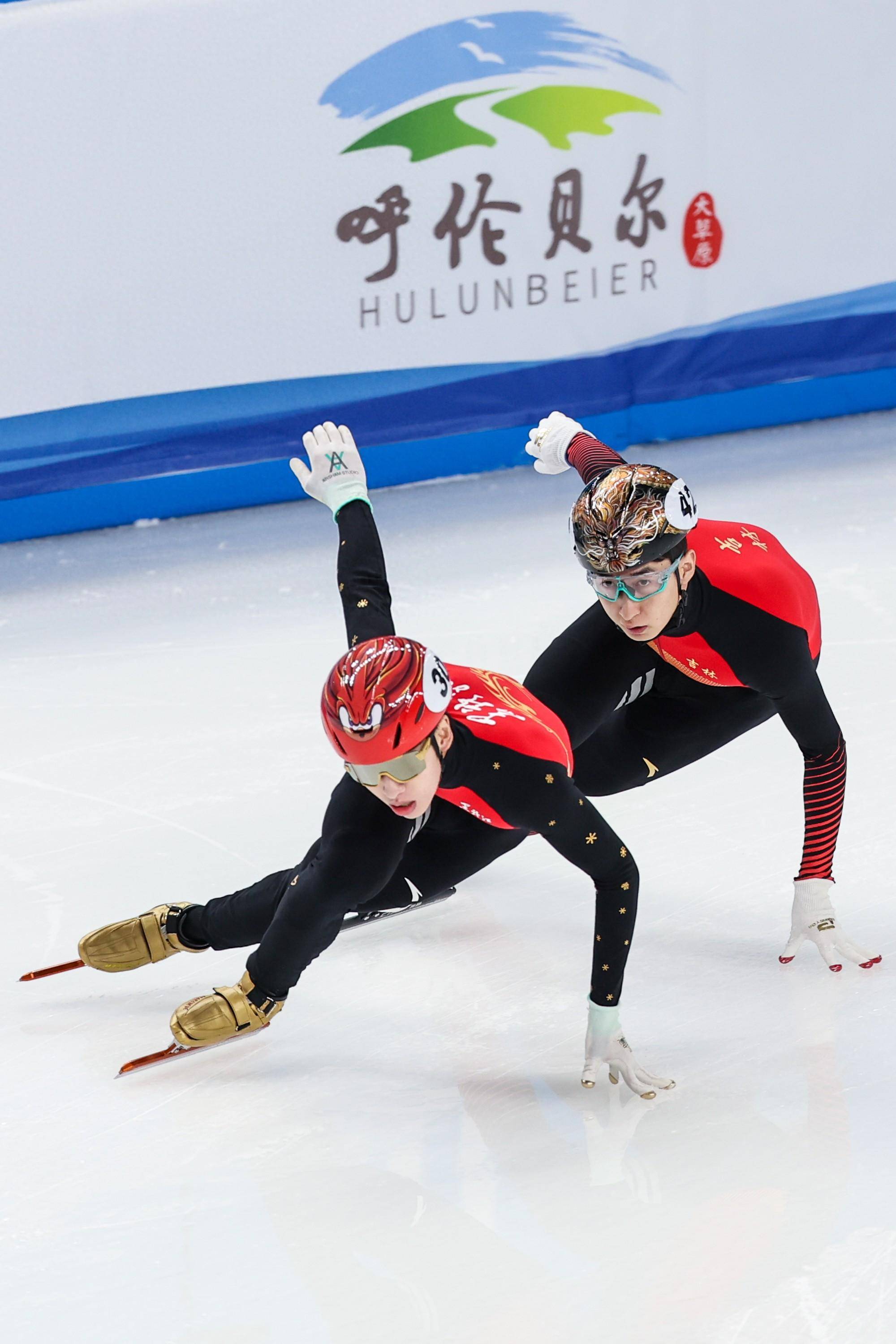 张莹黑龙江短道速滑图片