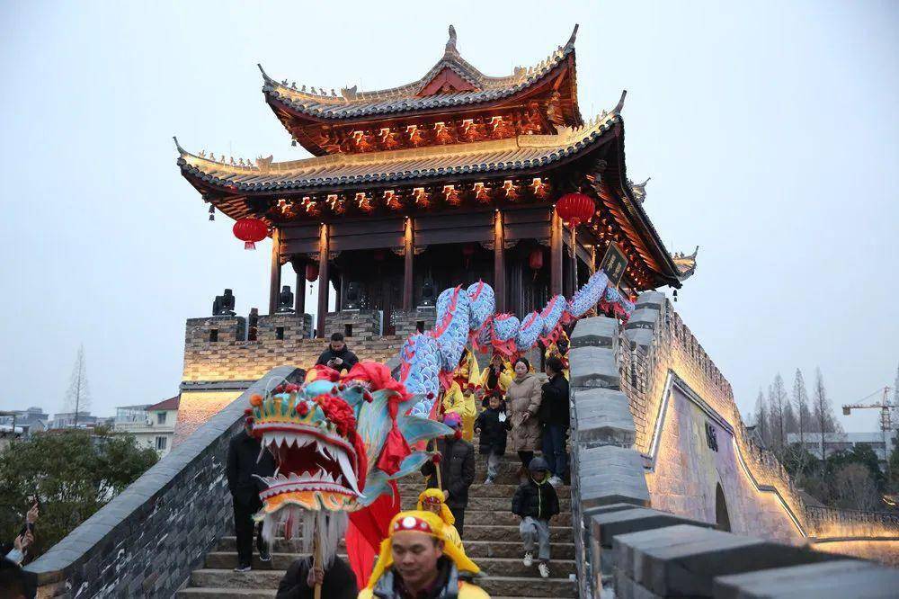 接下来,更热闹!_新登镇