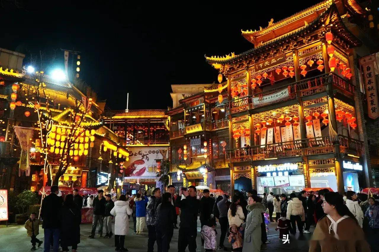 联题甲辰正月初六陕西省咸阳市福园巷子 文图/李景宁 连瑜_商潮_秦都