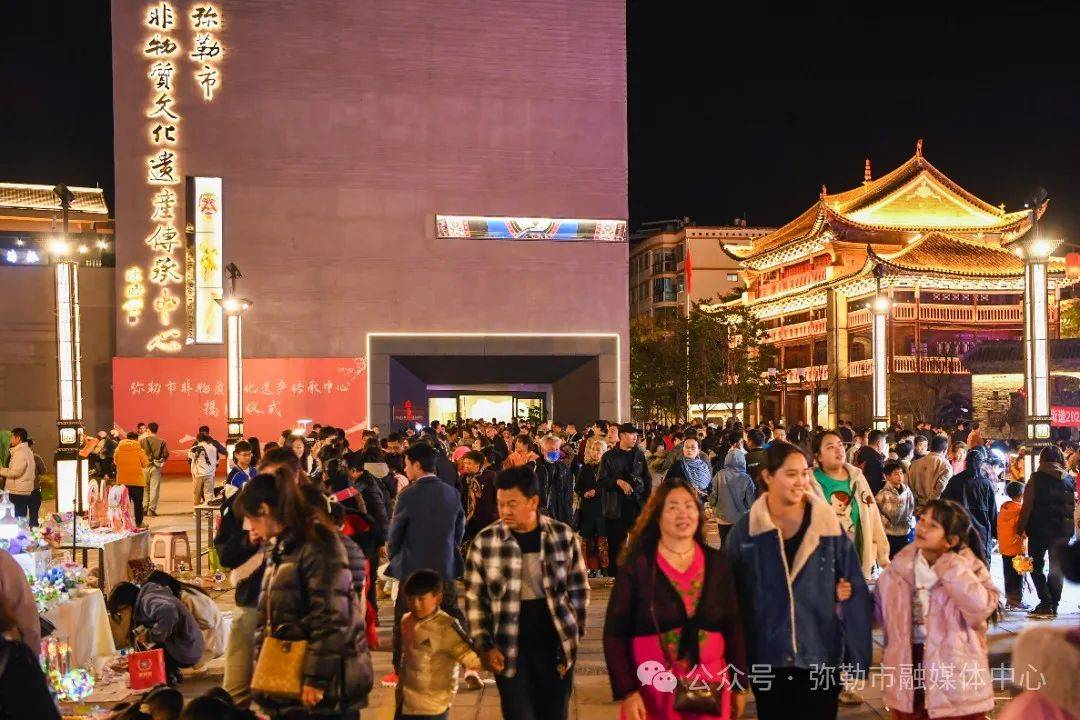 弥勒过年夜市火爆!"灰堆酒"接着约起～_美食_文昌街