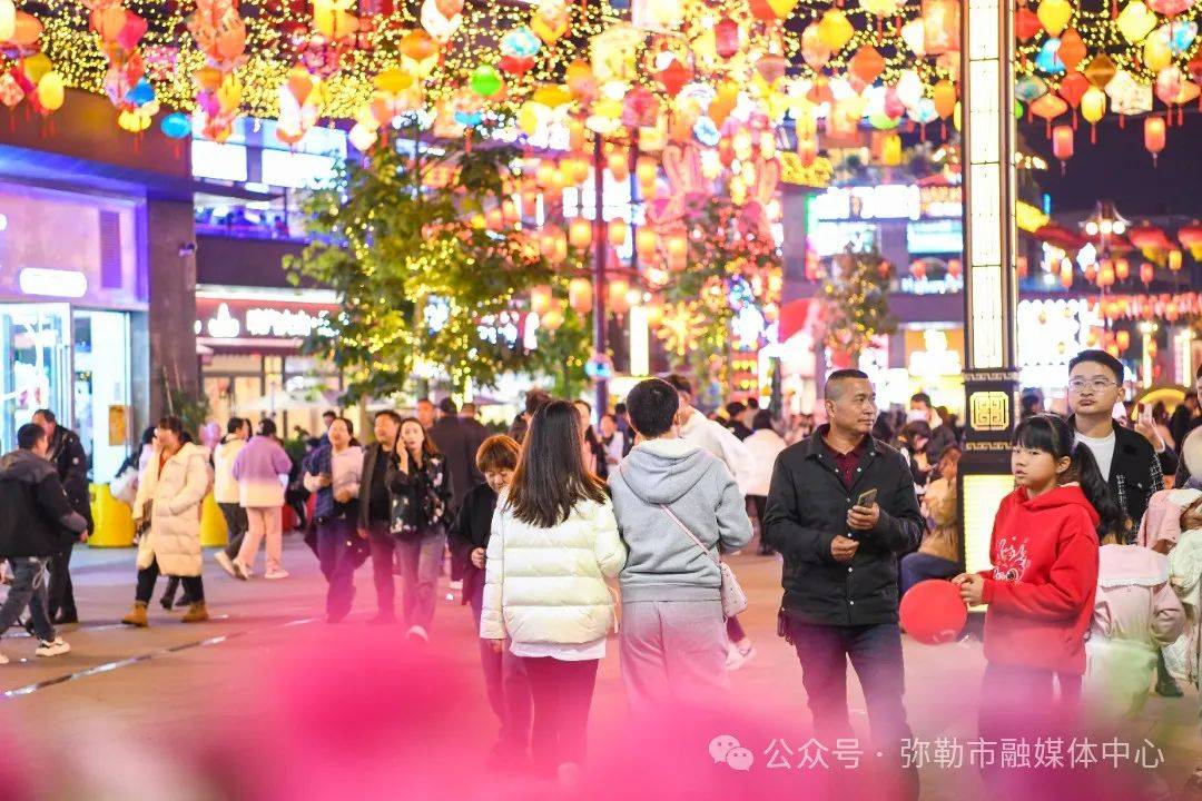 弥勒过年夜市火爆!"灰堆酒"接着约起～_美食_文昌街
