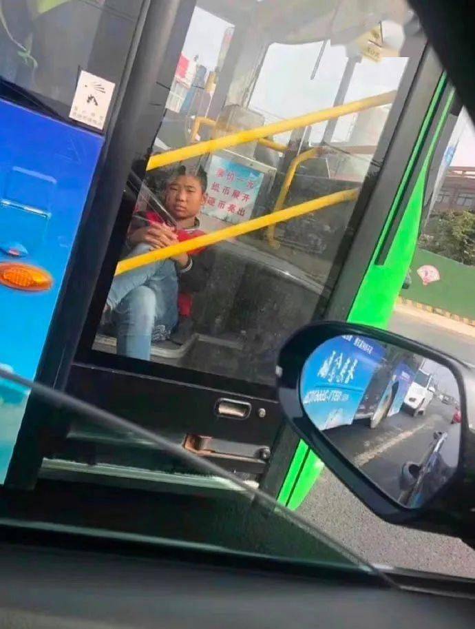 王者之气不在于你坐的的不是王座_老婆_媳妇_小张