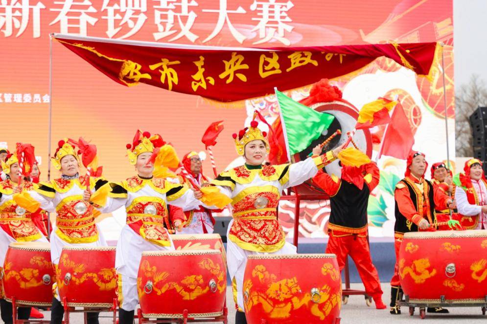 2024西安迎新春锣鼓大赛精彩开锣_长安城_群众艺术馆