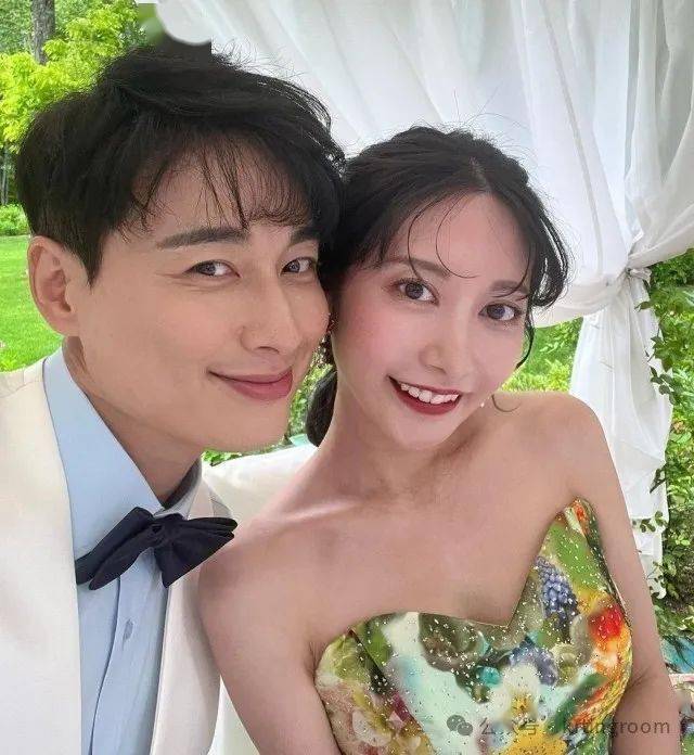 2021年李智勋和绫音结婚,绫音是日本人,1993年出生,比1979年出生的李