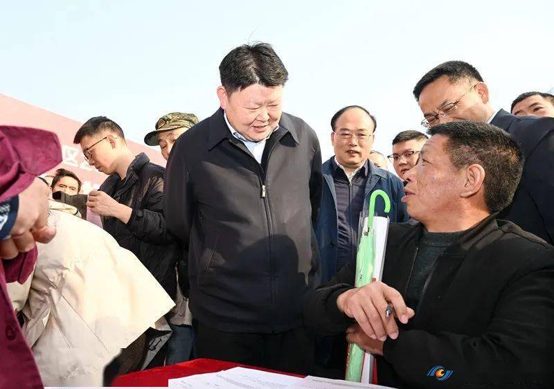 我区举行2024年春风行动招聘活动_南川_发展_企业