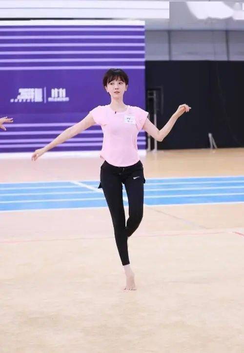 从"乳神"到顶流女星,陈小纭:整骨十次,终于战胜了自卑_网友_电视剧