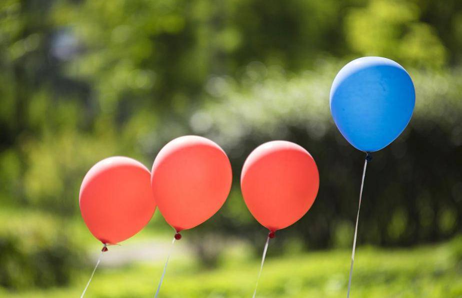 气球_全屏_页面