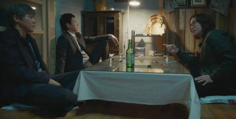 今年同学聚会:大厂员工辉煌不再,小镇青年咸鱼翻身_工作_人生_毕业