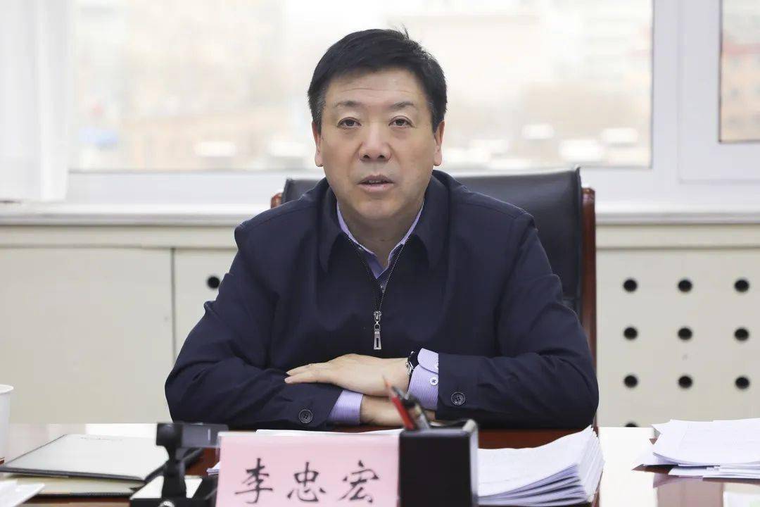 区委副书记,区长崔飞,区委常委王新刚,白琛东,苏强,张玲,牛昊,高宏炜