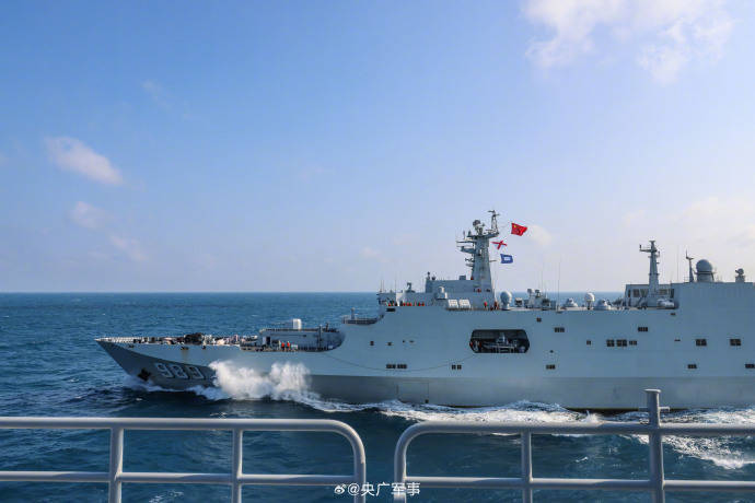 南部战区海军某登陆舰支队展开多海区练兵_编队_海上训练_能力