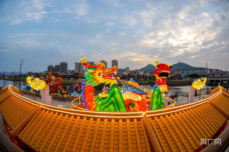 侨乡福清:龙江花灯闹新春_谢贵明_灯组_灯会