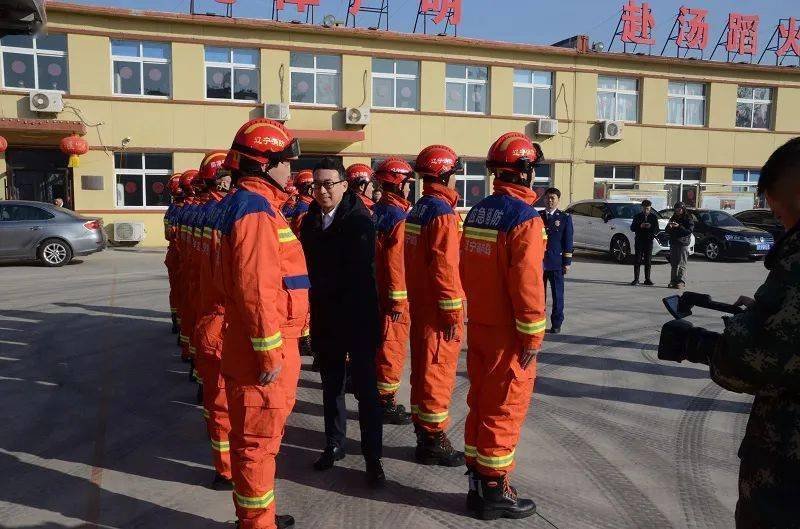 市委书记陈玮亲自带领相关部门负责同志对利客来购物广场,银象宁远城