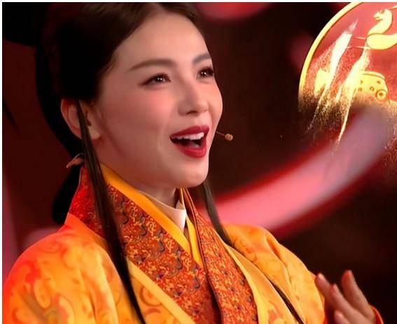 刘涛的战国袍,大气委婉,让人一秒穿越到她的妈祖造型.