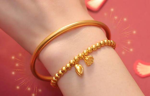 而现代样式的黄金首饰则愈加简约,时髦,价钱相对较低.