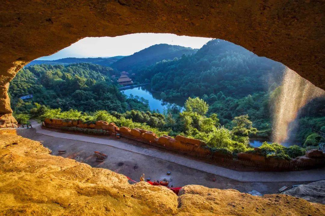 80元/人次(含大船票)疗休养团队优惠措施:万佛湖景区门票5折优惠工会