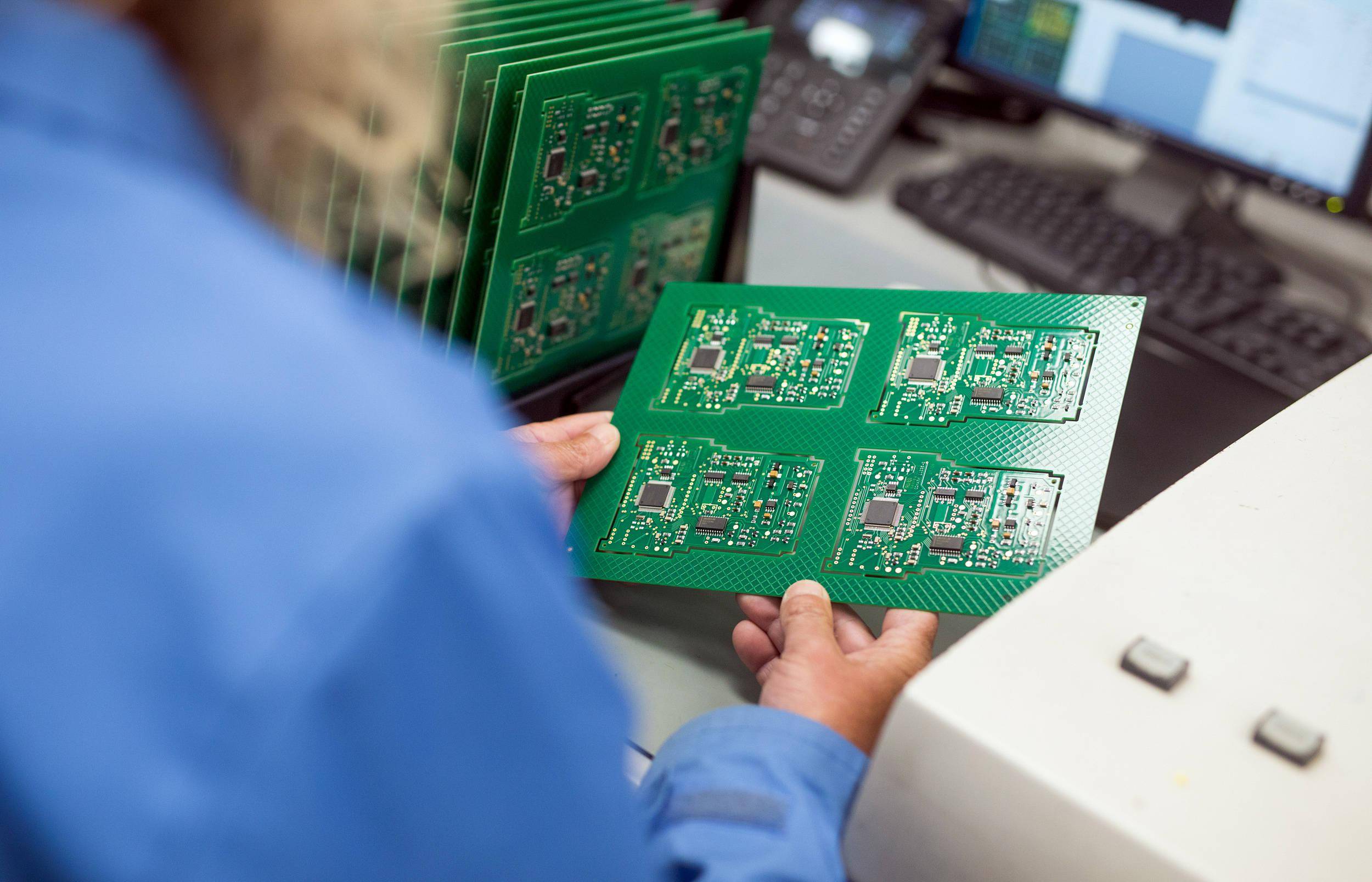 财报披露前夕股价大跌,英伟达遭"严峻"考验?_市场_sora_视频剪辑