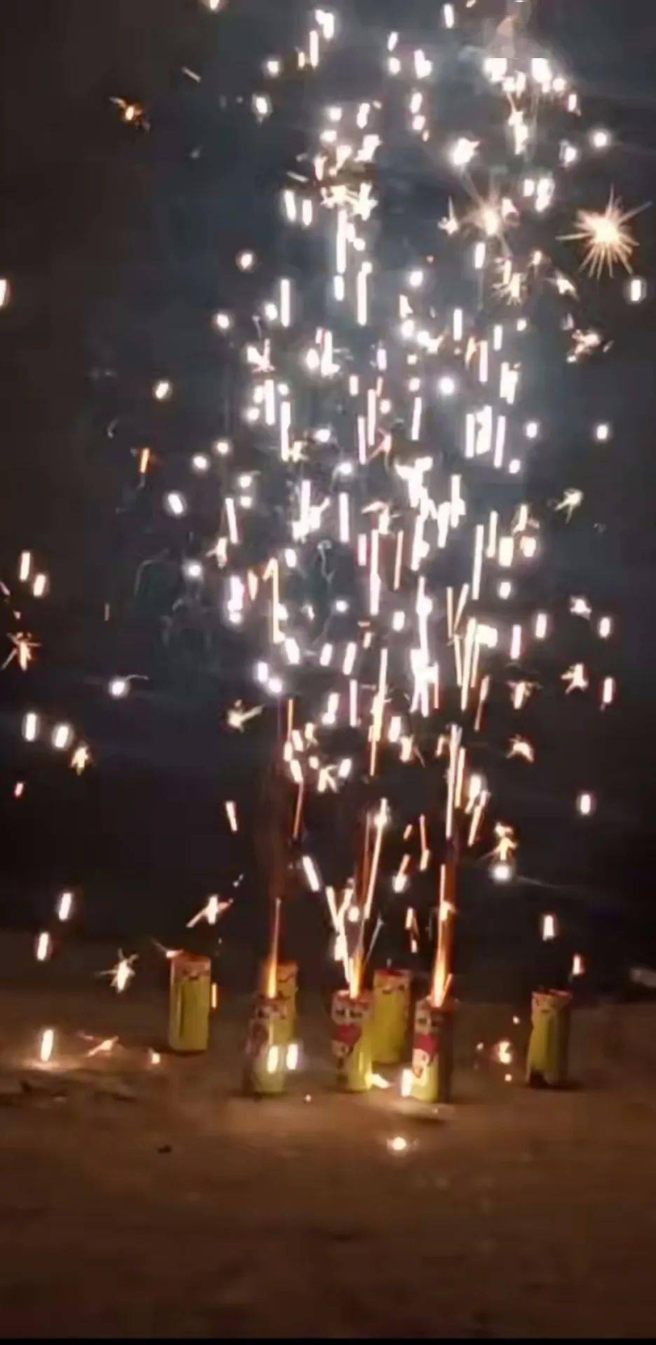 你们喜眉笑眼的神情了小交都能想象到放鞭炮时的欢乐亲朋好友的关心