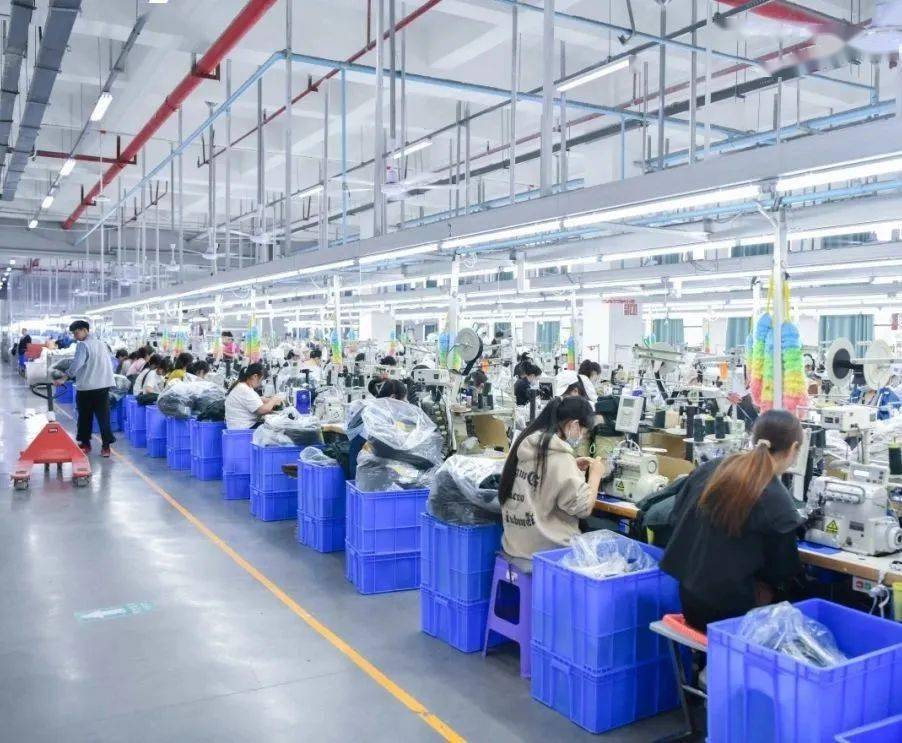 贵州森雍手袋制造有限责任公司隶属森大国际集团,总投资5000万元人民