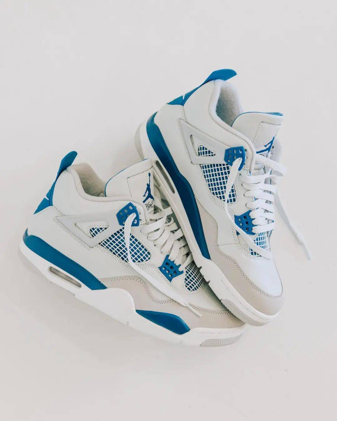 「白蓝」aj4 最新实物曝光!网友:等不及了!_air_jordan_blue