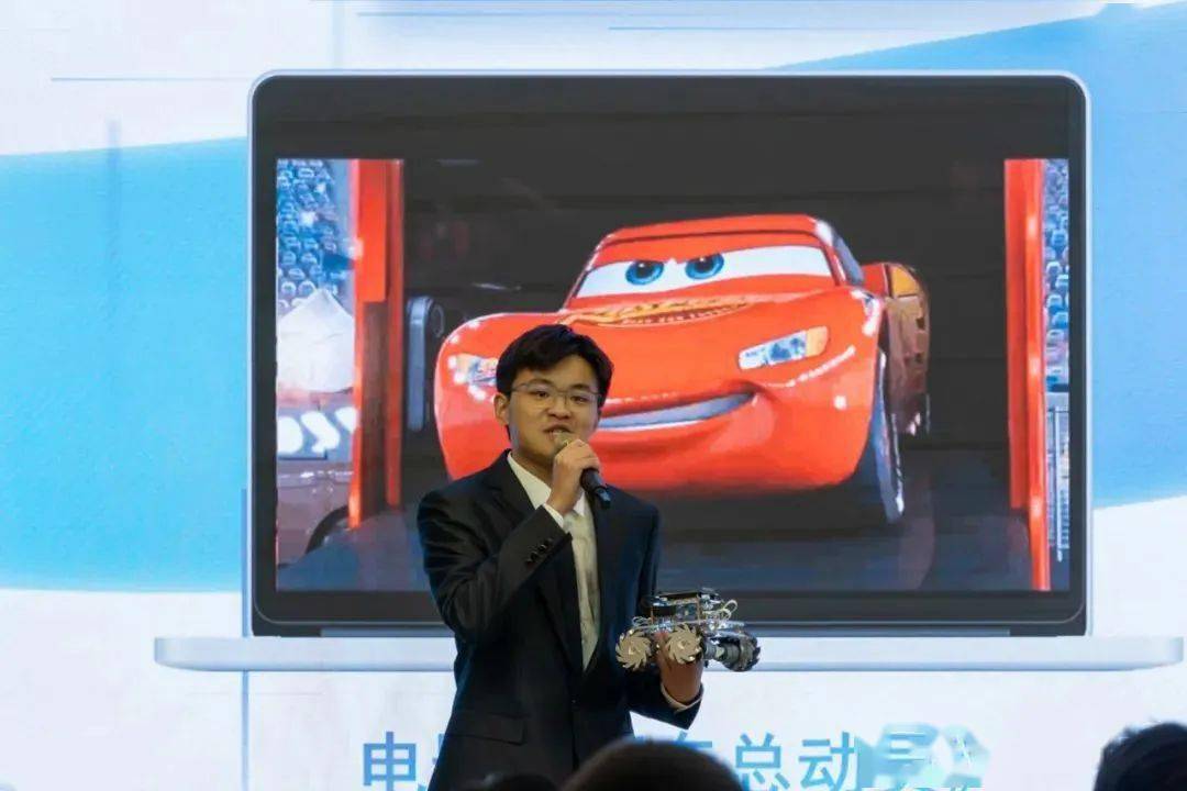 思维导图见证了他的点滴进步赵鹏翔每周在工科基地工作超过50小时在