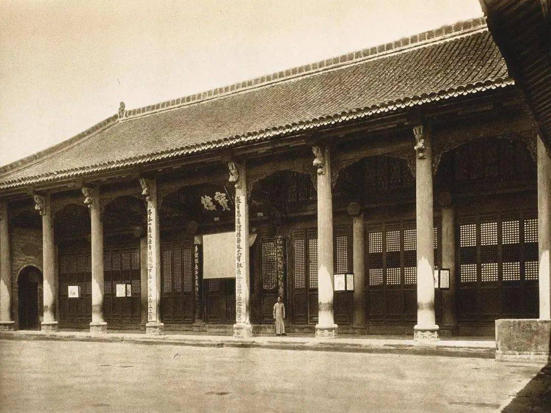 成都府 文殊院主殿▲ 成都府 青羊宫八角亭▲ 都江堰 从青城山俯瞰