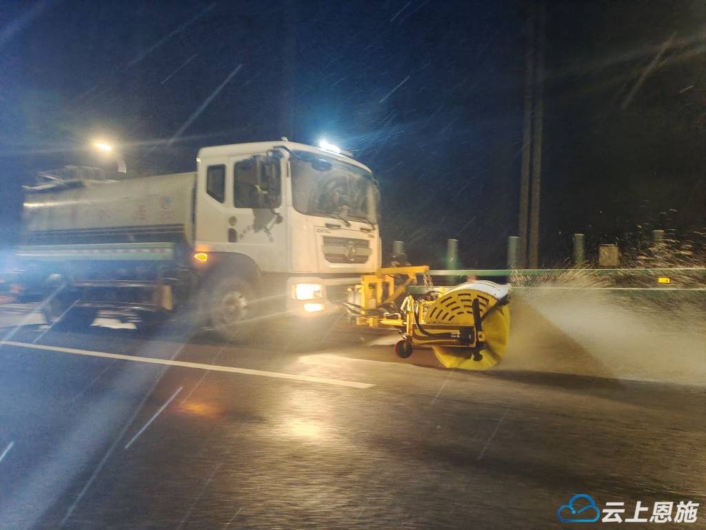 雨,雨夹雪,冻雨,冰粒,雪,霰,冰雹通通来袭,看鄂