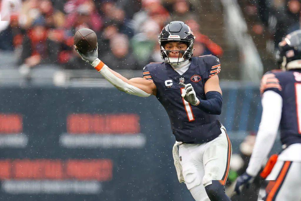 熊队四分卫菲尔兹自己这样说_交易_猎鹰_包括