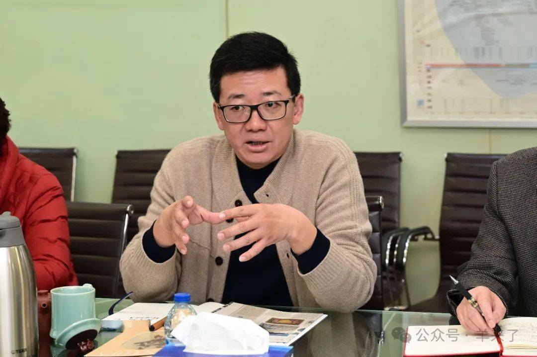 陈忠伟董事长在讲话中回顾了恒源祥自2001年就携手东华大学开展"中国