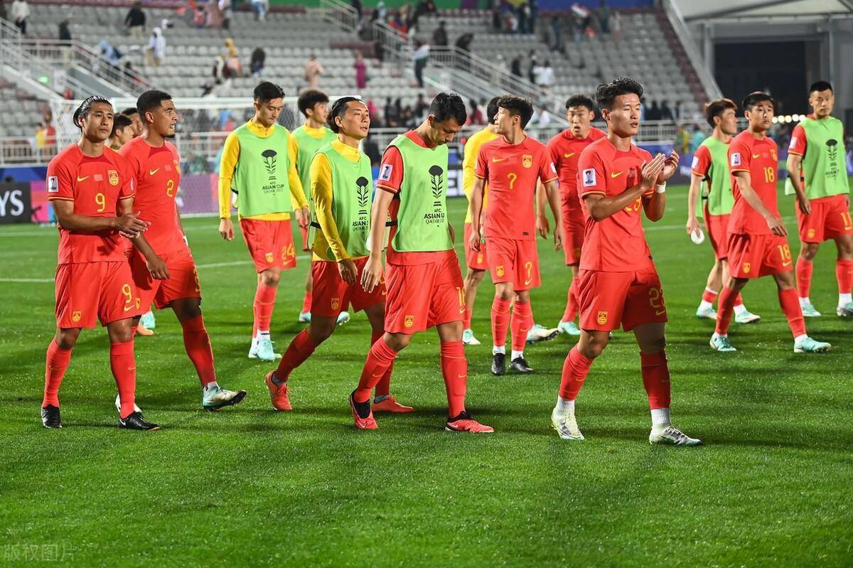 新帅接手国足或点燃第一把火,王大雷有望因此挑大梁,值得期待!