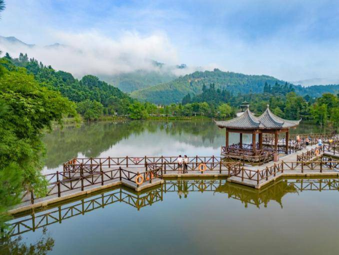 畅泡纯天然森林温泉区,鸟巢观景无边际温泉池!_养生_景区_大理