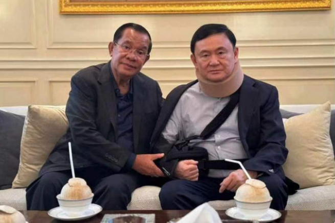 世界丨普京试穿俄产羽绒服为国货站台;美国名记称