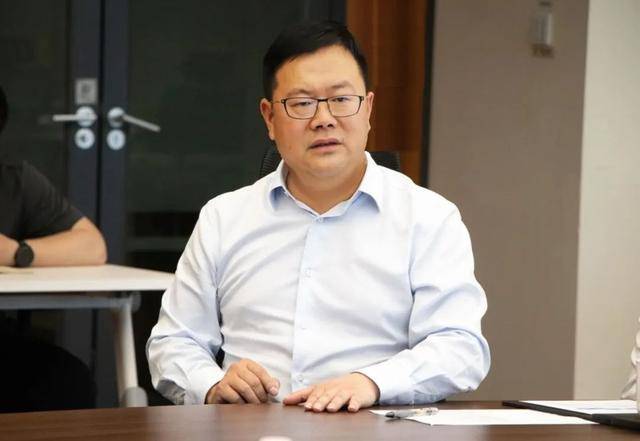 腾越建科集团总裁丁杰腾越建科集团总裁丁杰,执行总裁马小军热烈欢迎