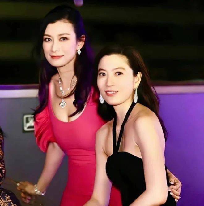 名利场 ||百年企业第四代掌舵人,百亿名媛与她遍及