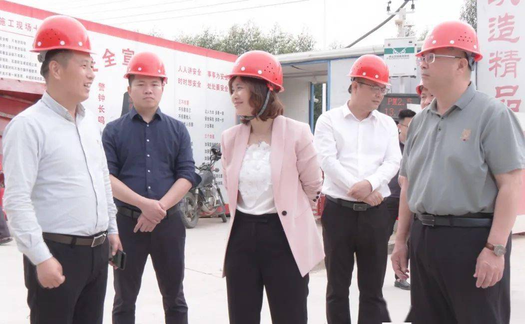 2月22日,县长陈敏杰带队到华安经济开发区调研督导推进重点项目并开展
