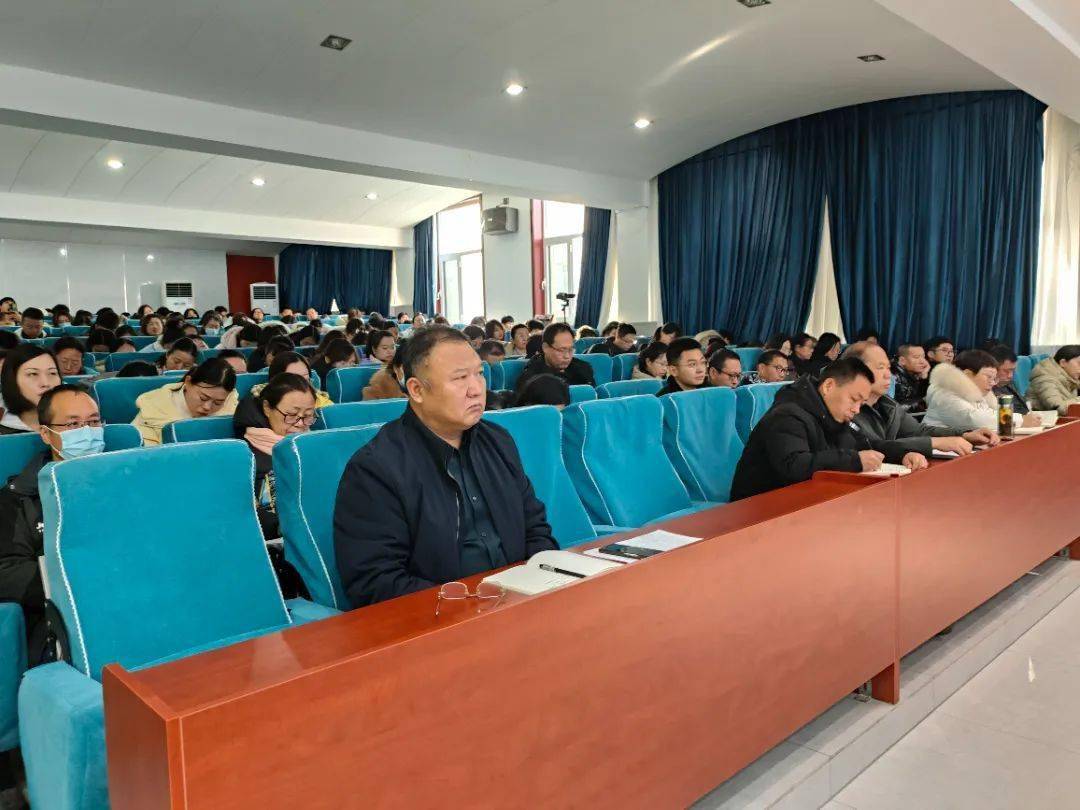 教师培训共成长 蓄力待发新征程——高阳县三利中学举行教师寒假提升