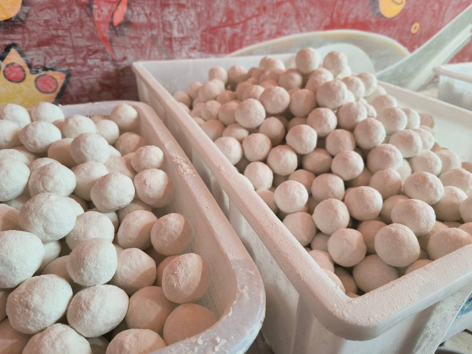 元宵节前武汉五芳斋叠式汤圆热销:每年只卖一回,低温下雪难挡购买者