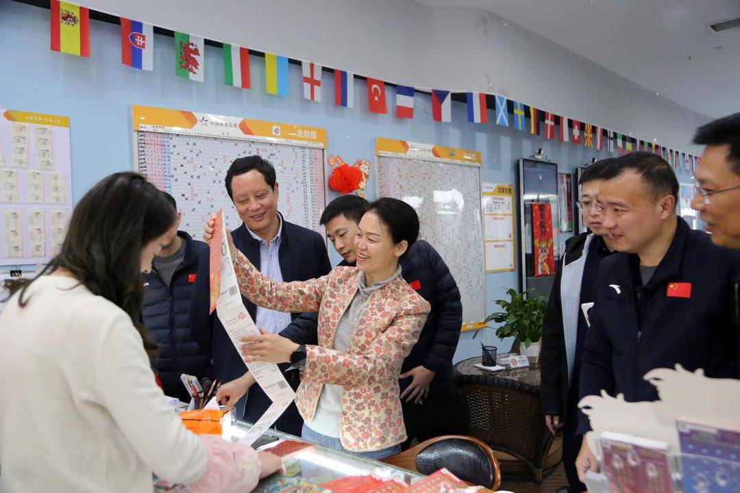 送祝福鼓干劲 湖南省体育局局长罗双全调研体彩工作情况_中心_彩票